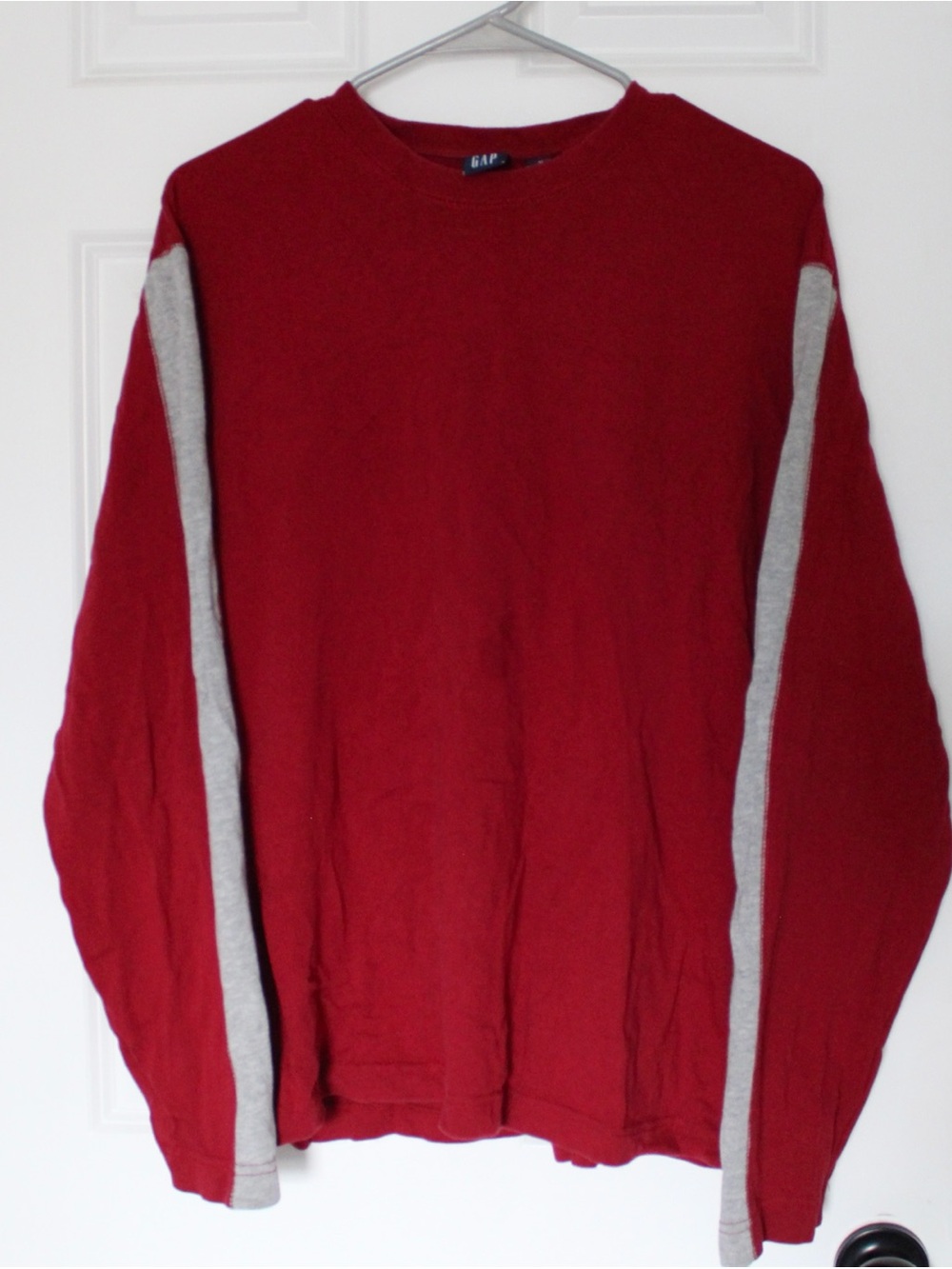 GAP Vintage Y2k Men's Red Long Sleeve T-shirt